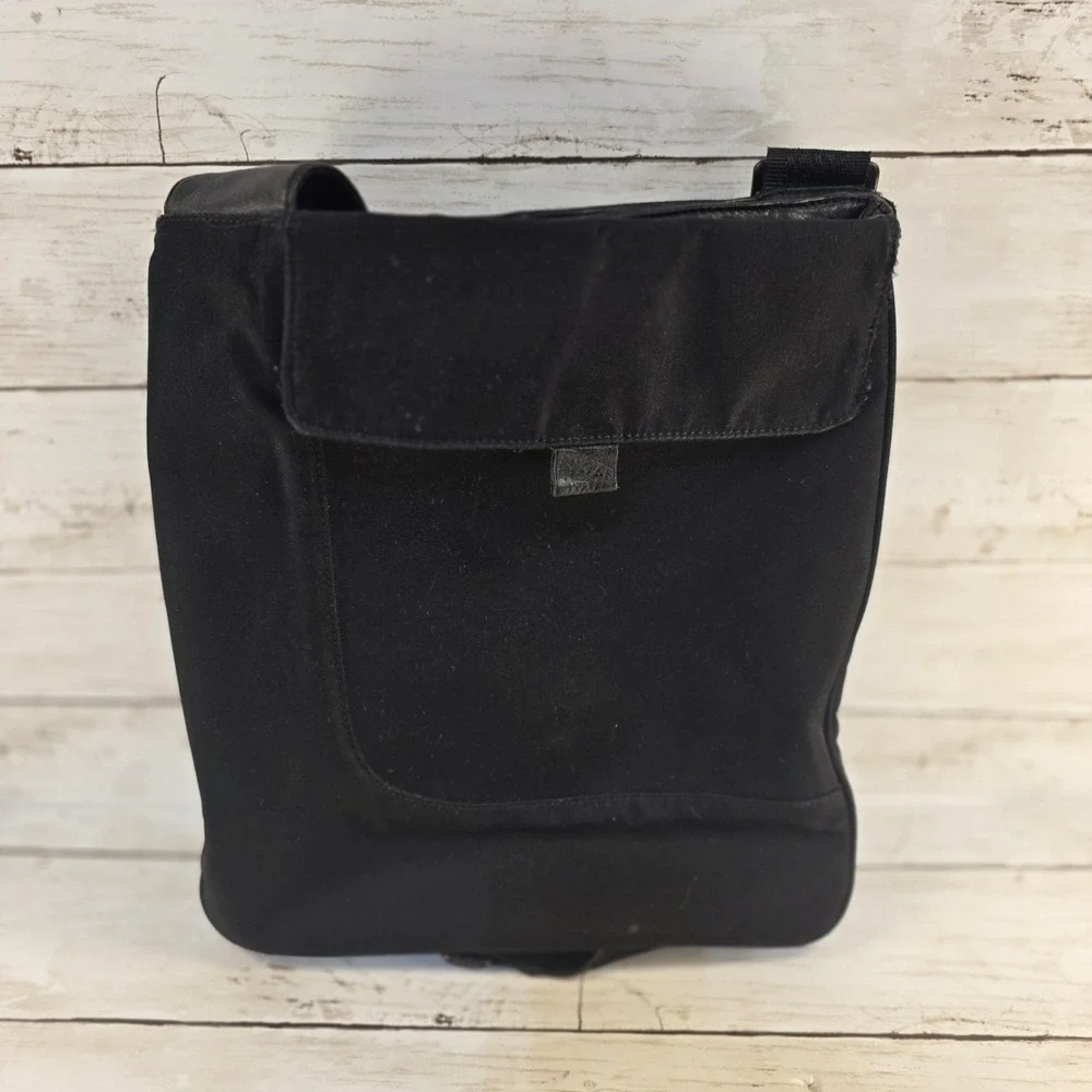 Fossil‎ 2000 Vintage Black Canvas Messenger Bag Leather Strap Crossbody Y2K